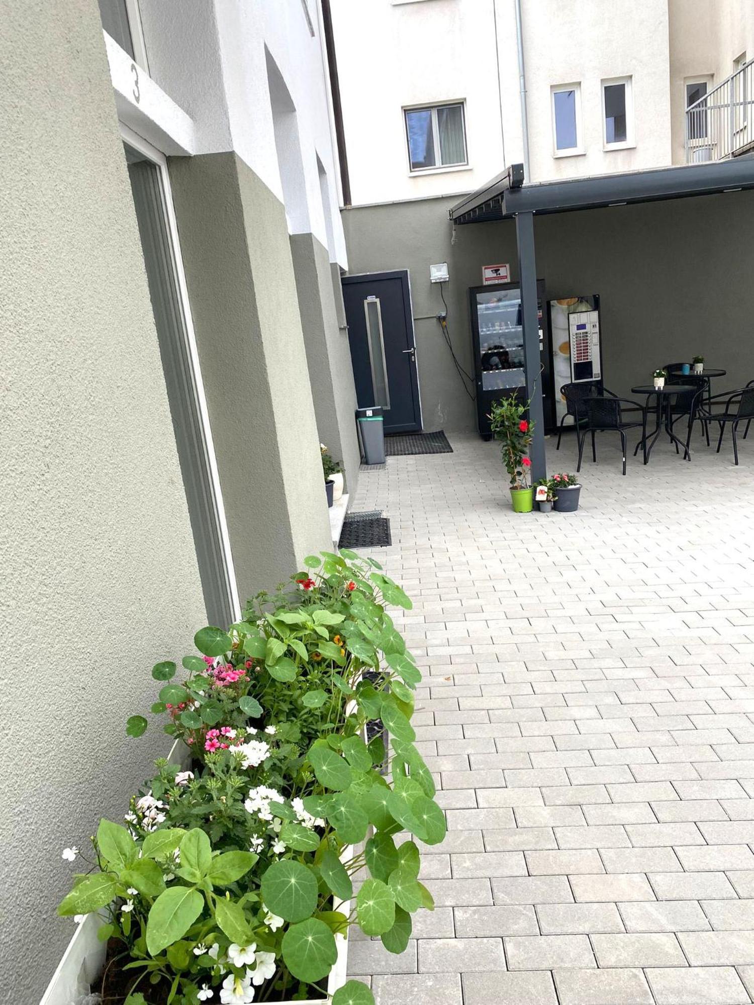 Hostel Linzer City Bagian luar foto